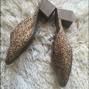 Size 7.5 animal print mules  heel 2”